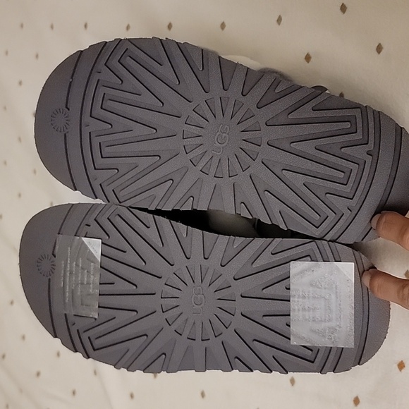 UGG platform slides - Picture 3 of 4